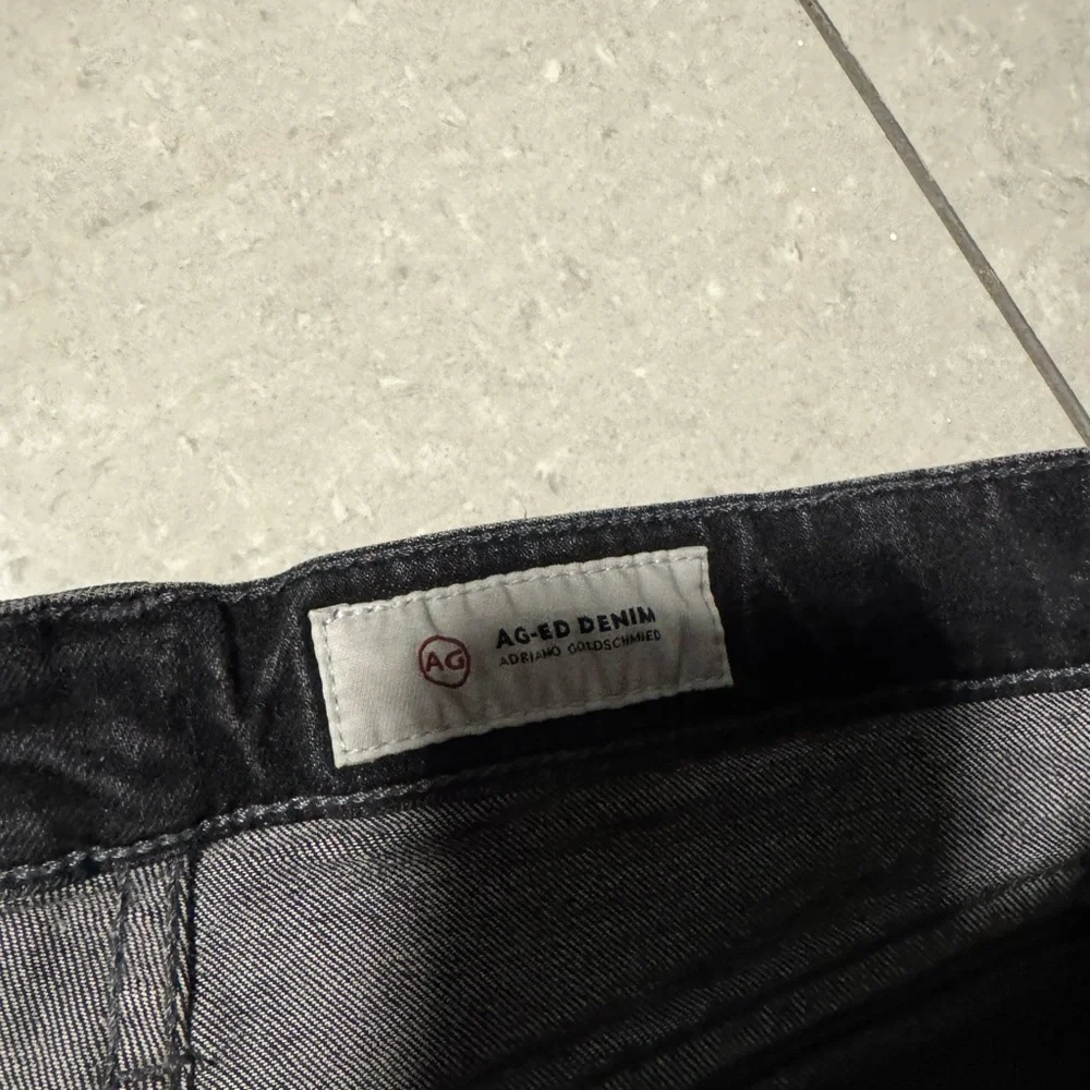 Ag Adriano Goldschmied Black Frayed Hem Denim Chrissy Vintage Bermuda Shorts - Picture 5 of 7